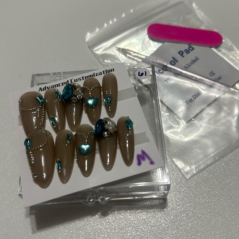 Brand New Hand Made Press on Nails # 61